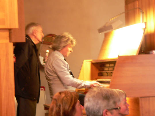 P1050648 Organist und Chorleiter